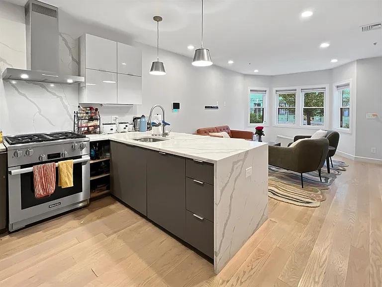 56 Robey St #56 — Photo 10