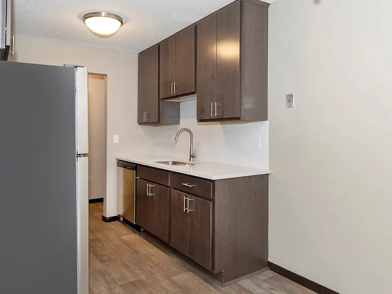 Shoreview Grand — Photo 55