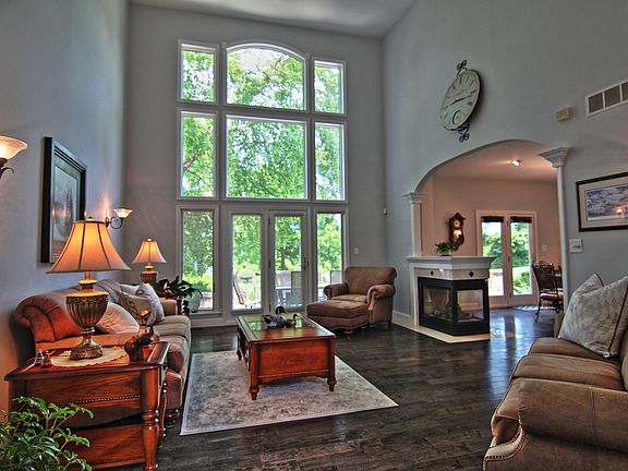5th image of 1745 Honeysuckle Ln
