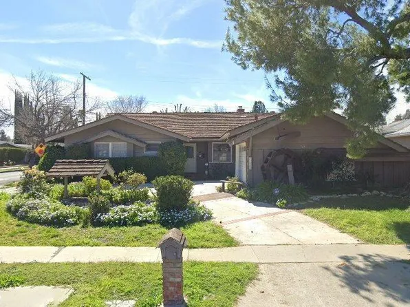 23800 Aetna St, Woodland Hills, CA 91367