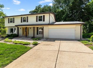 543 Westernmill Dr, Chesterfield, MO 63017