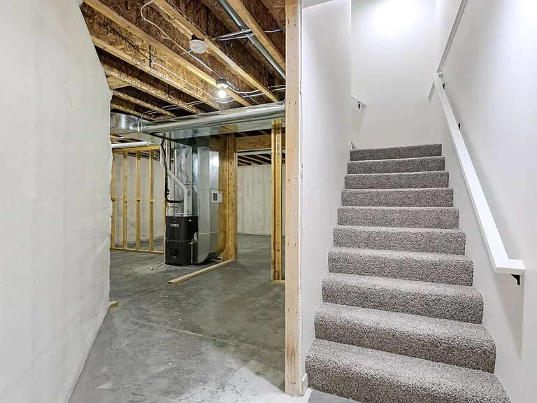 3504 Green Pastures Ln — Photo 40