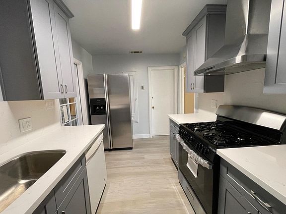 5th image of 3131 Orthello Way