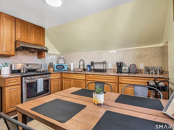 2nd image of 31 Canner St #3