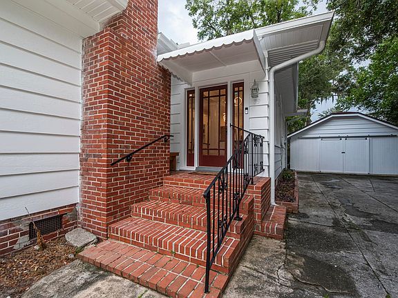 3rd image of 89 Evergreen Ave