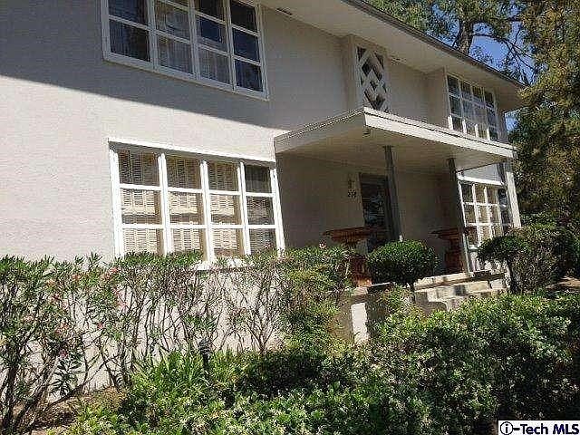 2nd image of 238 Mockingbird Ln
