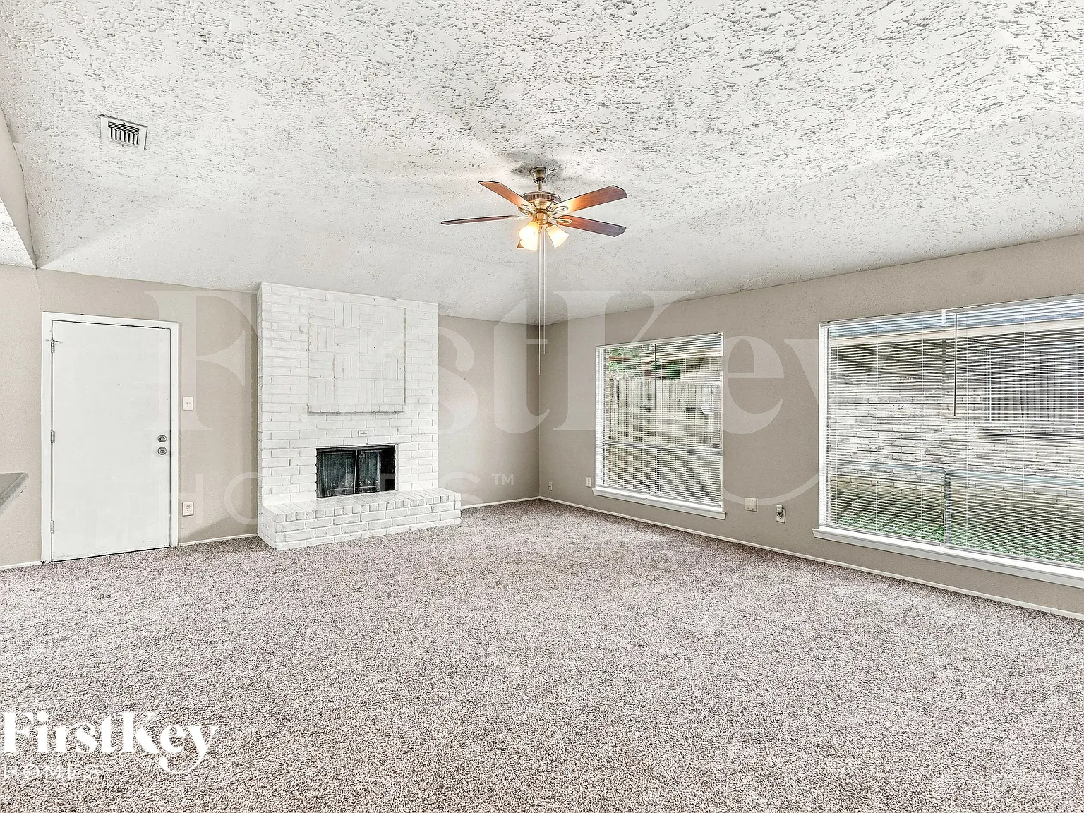3 bed, 2.0 bath, 1600 sqft, $1,780 — Photo 3