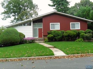 187 Jenkins Dr, Englewood Cliffs, NJ 07632