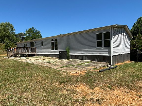 3rd image of 130 Pinecrest Dr