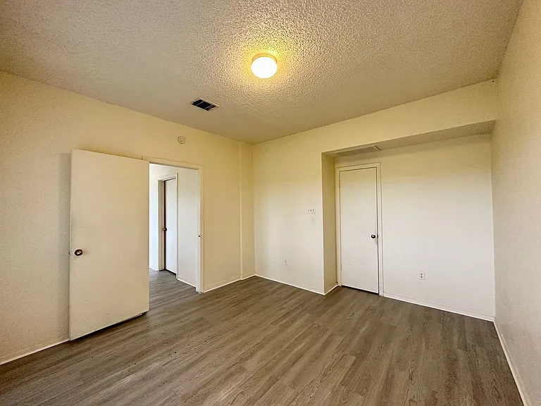 2612 San Pedro St #104-105 — Photo 11