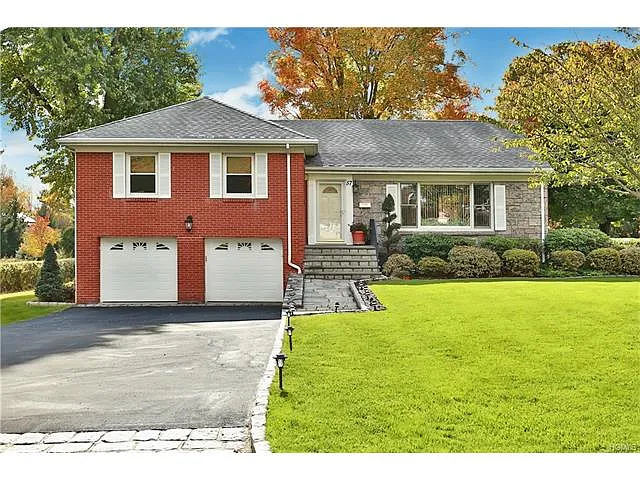 57 Greenwood Ln photo 1