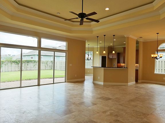 Living room/Kitchen