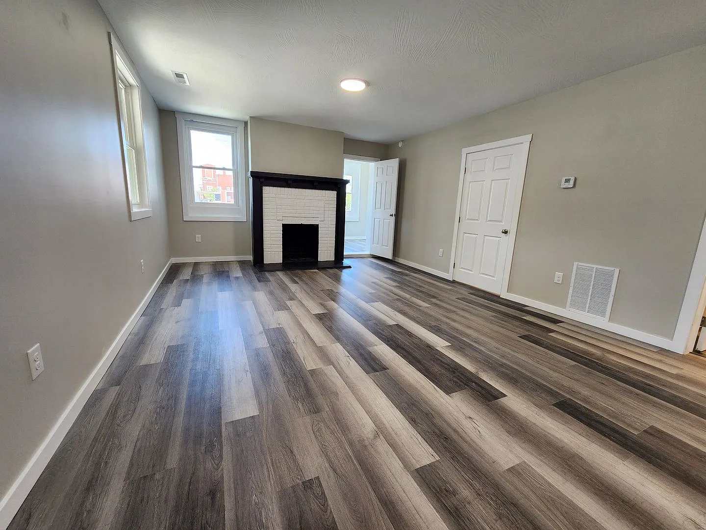!! Available Now 2-Bedroom, 1-Bathroom Home Utilities Included !! — Photo 4