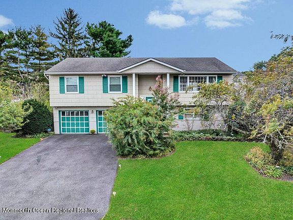 5th image of 57 Lynn Dr