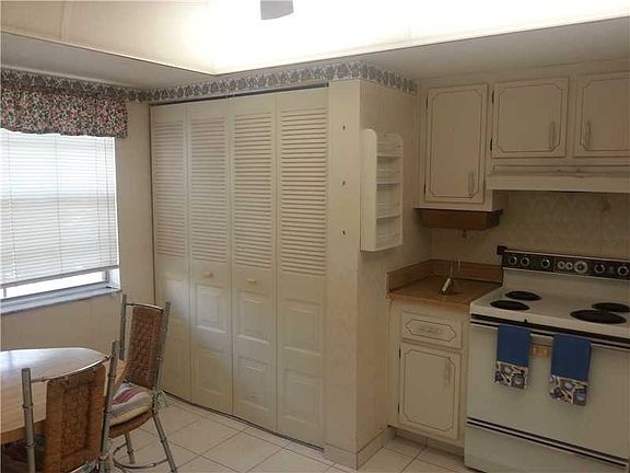 4th image of 7688 NW 18th St APT 206
