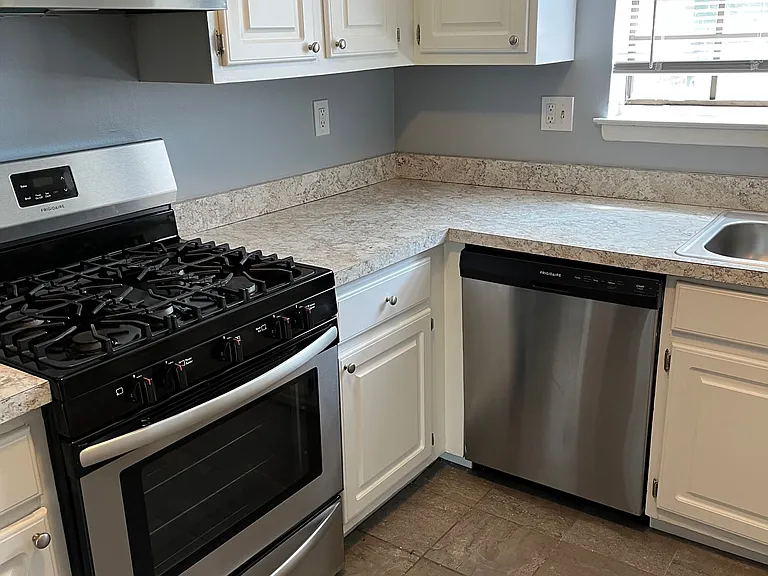 111 Sycamore Ln #1 — Photo 7