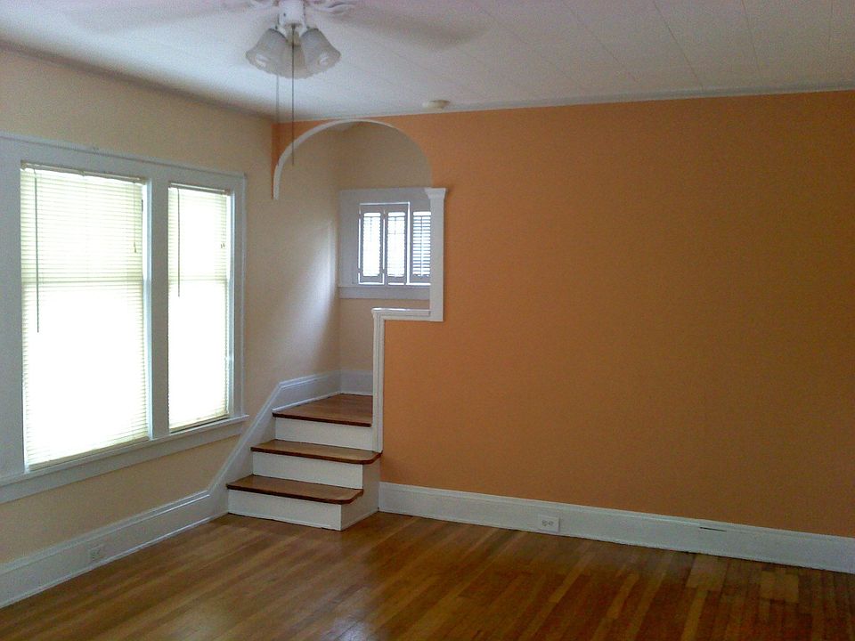 1st image of 1663 Roosevelt Ave