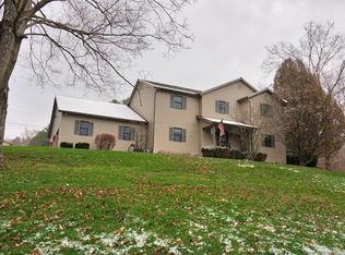 2979 National Rd, Zanesville, OH 43701