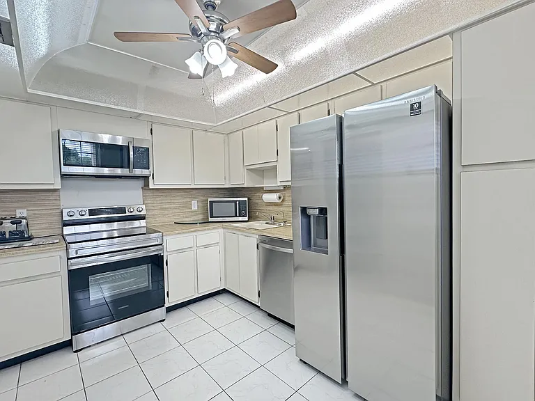 535 Oaks Dr #504 — Photo 5