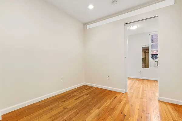 Rented by MNS | media 32