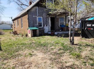 205 2nd St, South Pekin, IL 61564