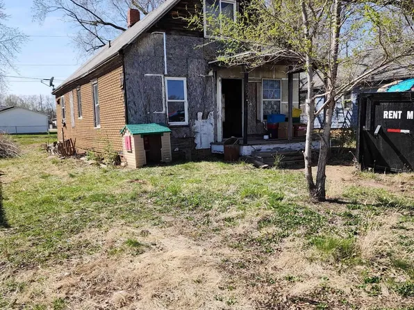 205 2nd St, South Pekin, IL 61564