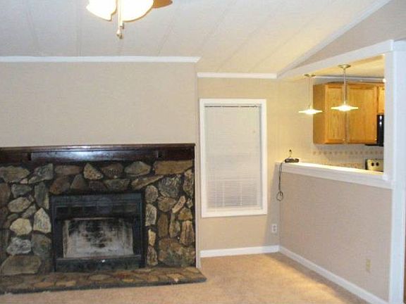 Kit / Fireplace