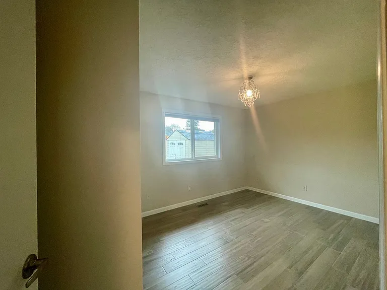 12956 SE 126th Ave — Photo 18