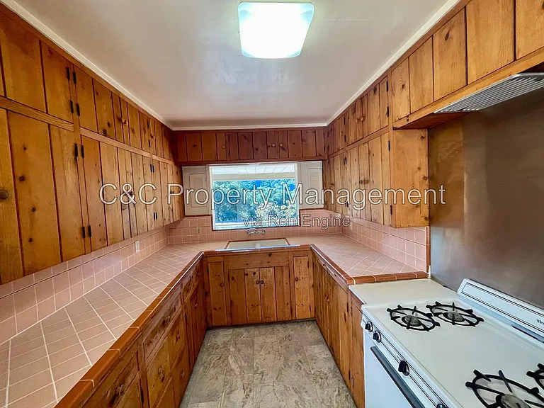 8210 El Camino Estrada — Photo 6