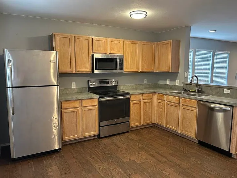 2620 Terrace Dr — Photo 4