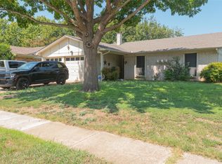 219 Nicki Ln, Arlington, TX 76014