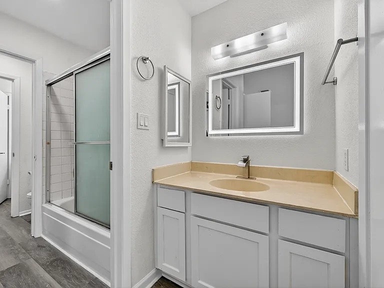 6111 Beverly Hill St #7 — Photo 19