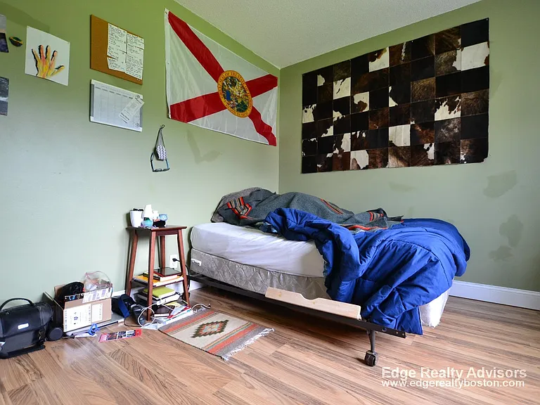 190 Lake Shore Rd #1 — Photo 9