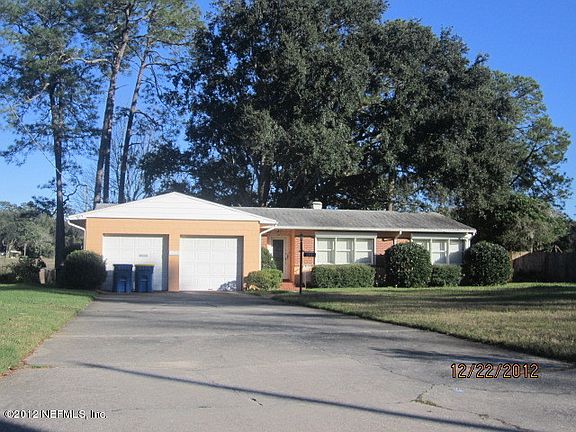 2nd image of 319 E BROOKS