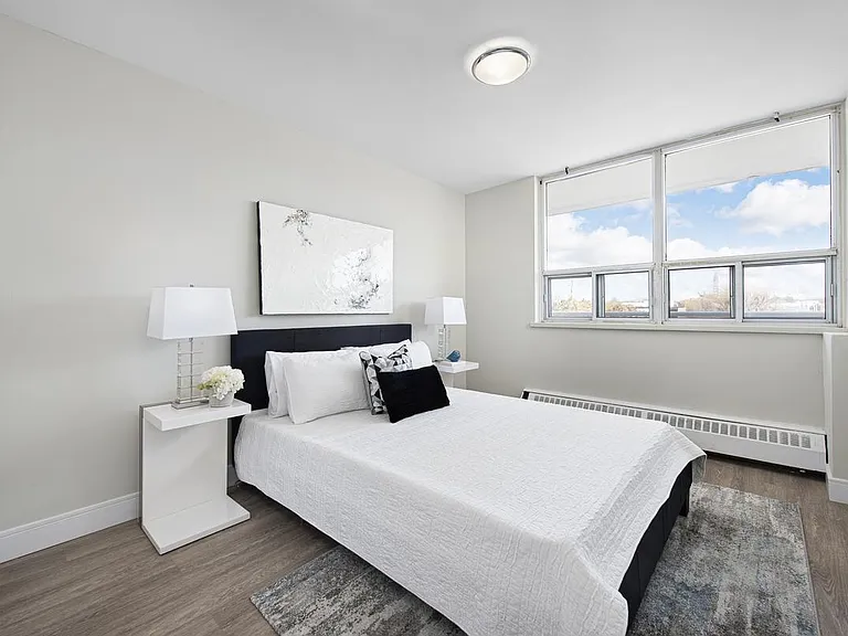 2050 Keele St — Photo 14