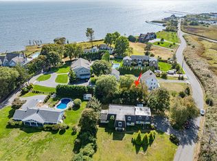 80 Oak Rd, Bayport, NY 11705