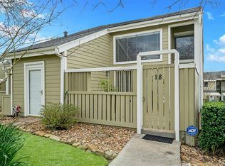 18 April Point Dr S #18, Montgomery, TX 77356