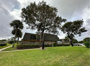 805 8th Way #805, West Palm Beach, FL 33407