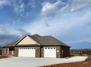 1717 Millstone Dr, Maryville, TN 37803
