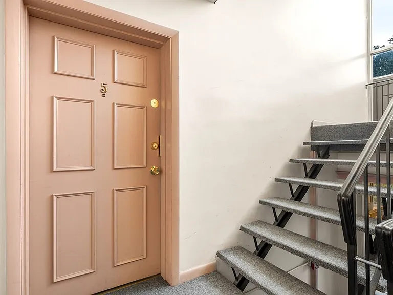 87 Cedar St #5 — Photo 8