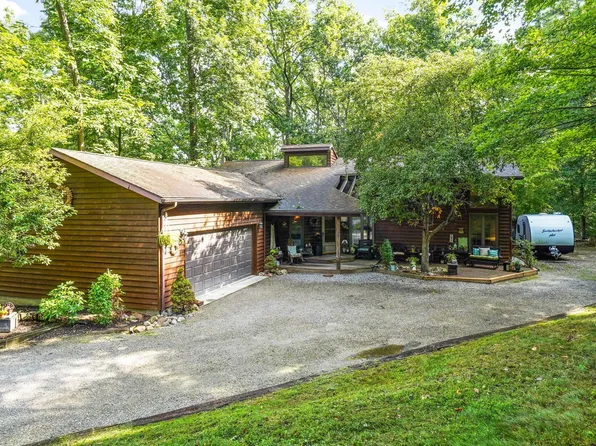 1986 Montezuma Ln SE, Bremen, OH 43107