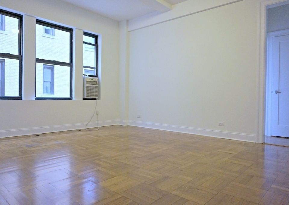 1st image of 250 W 85th St #11GG