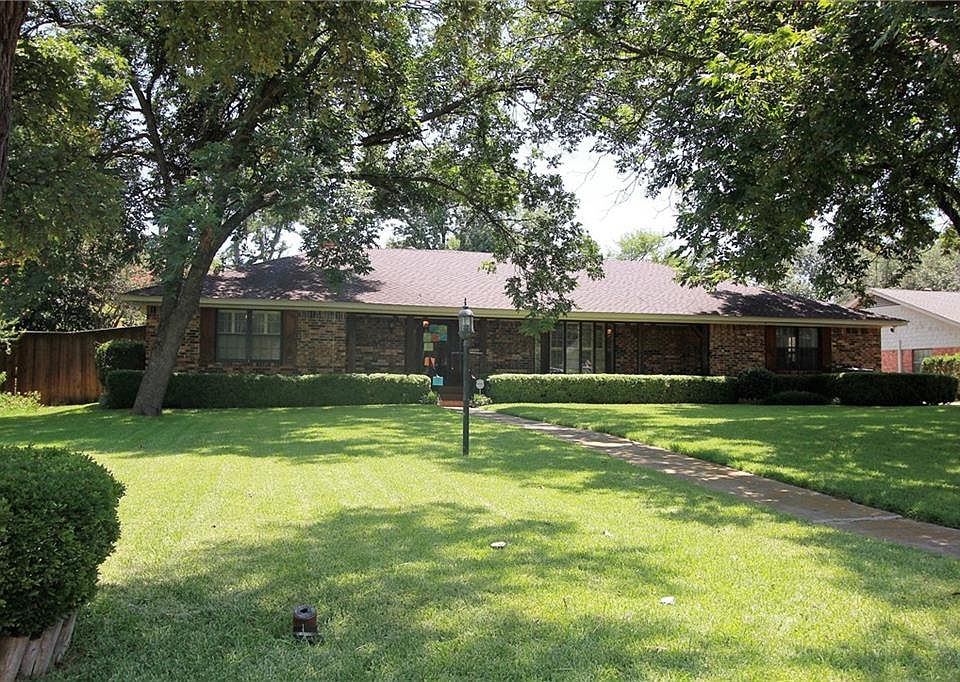 1st image of 606 Carroll Dr