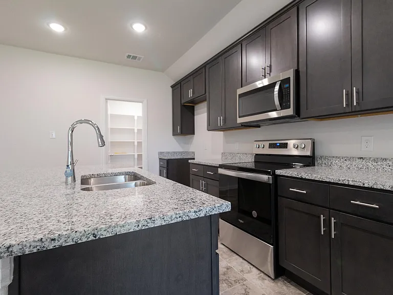 1017 Verde Valley Ln — Photo 8