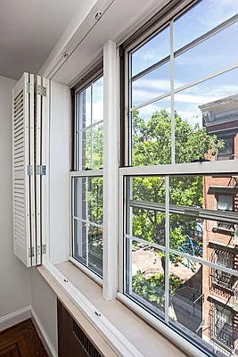 Rented by Yael Dunsky Real Estate | media 12