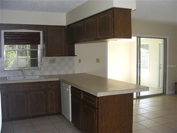 5th image of 3928 Magnolia Dr