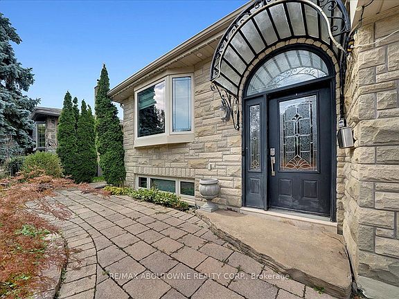 4th image of 24 Golf View Dr