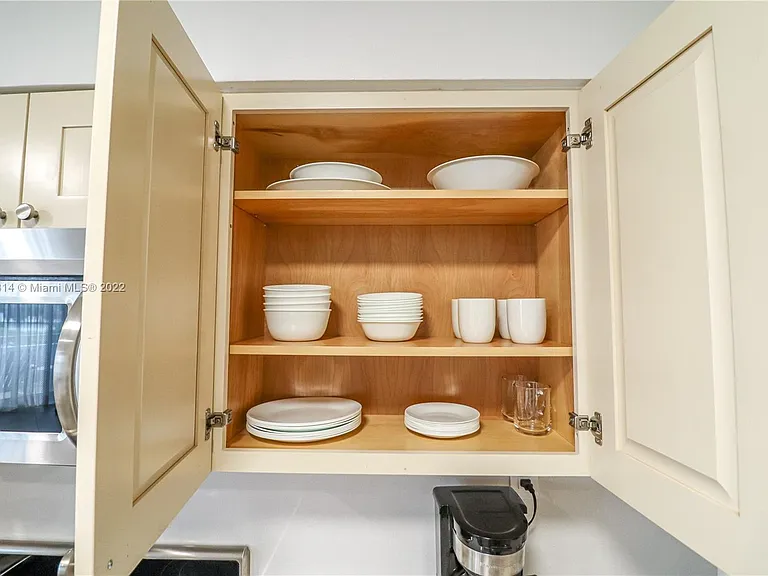 5161 Collins Ave #404 — Photo 52