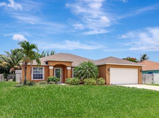 2063 NE Christopher Ct, Jensen Beach, FL 34957