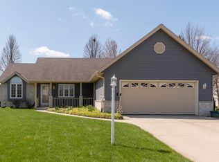 6447 Norfolk Ln, Racine, WI 53406